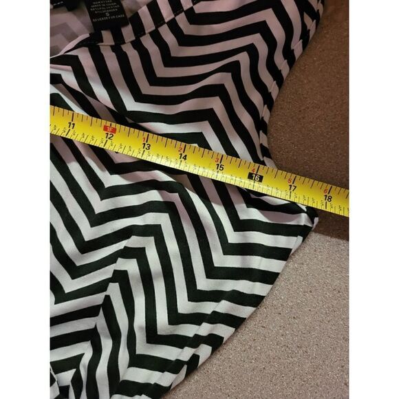 Women's size m/L stretchy Chevron high low dress sleeveless v-neck black white - Picture 4 of 13